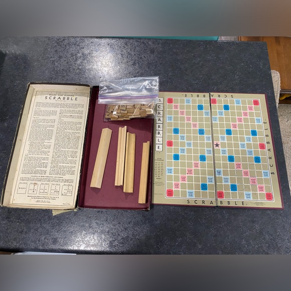 Old Scrabble game. Complete. - Picture 2 of 6